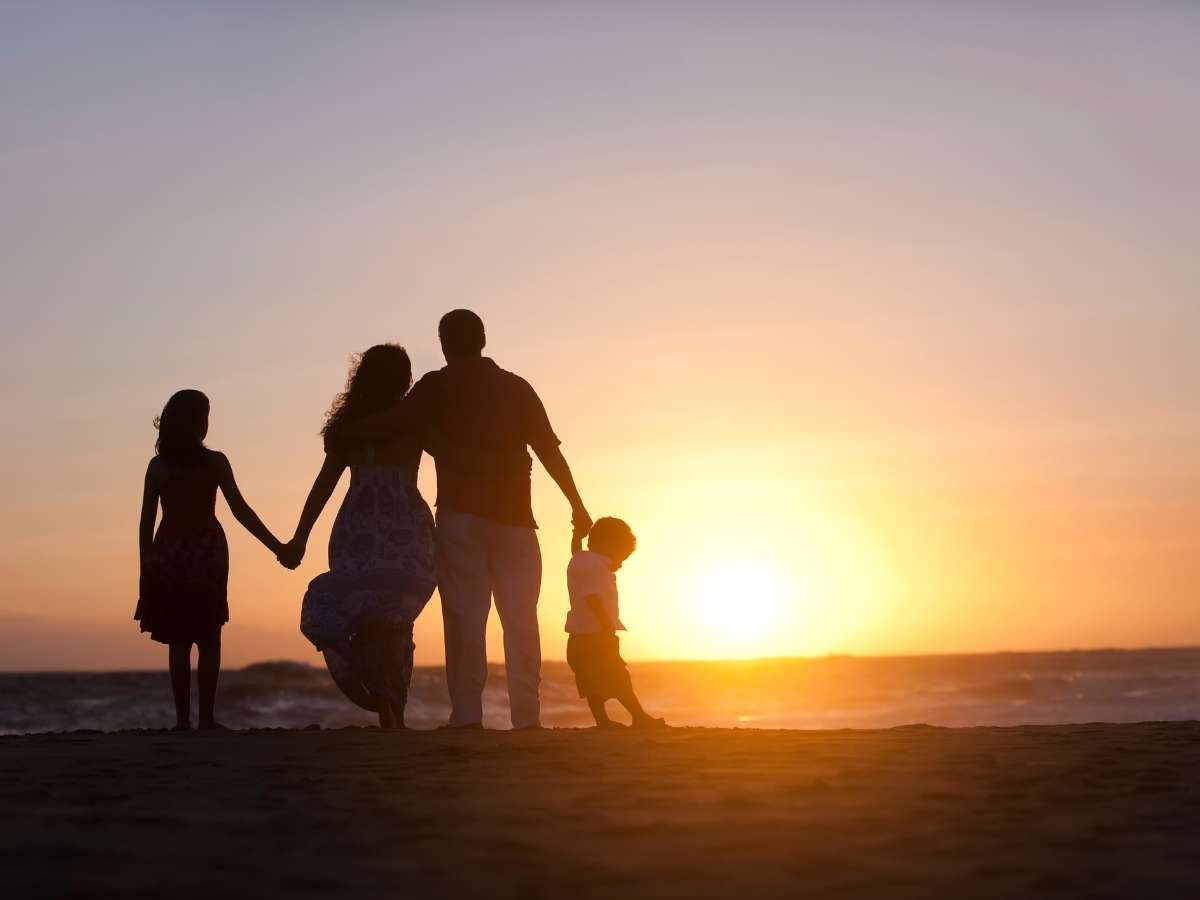 Live in Cyprus Stress-Free: The Category F Permanent Residency Permit for Self-Sufficient Individuals